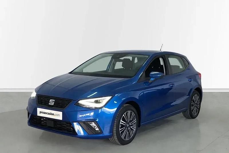 Usado Seat Ibiza Style 110 CV (80 kW) 2021 Azul Utilitario