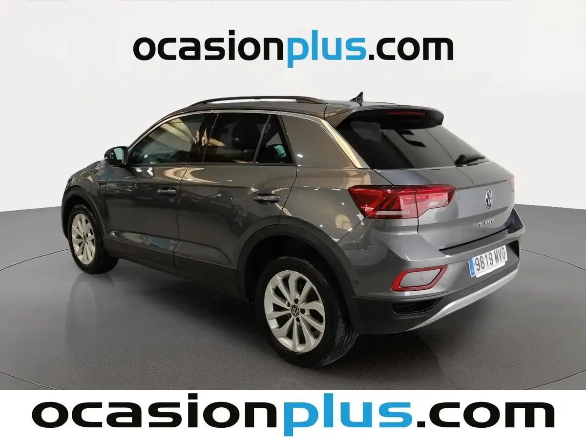 Usado VW T-Roc Life 116 CV (85 kW) 2024 Gris SUV