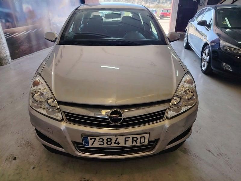 Usado Opel Astra Enjoy 105 CV (77 kW) 2007 Gris / plata Berlina