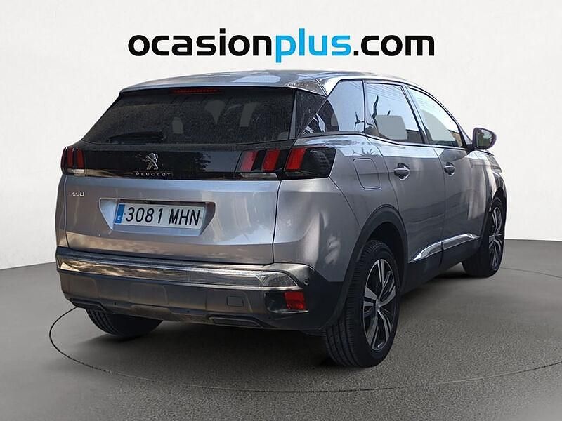 Usado Peugeot 3008 Allure 130 CV (95 kW) 2023 Gris / plata SUV