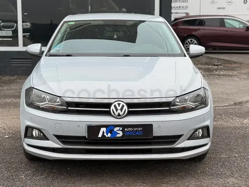 Usado VW Polo Sportline 95 CV (69 kW) 2018 Gris / plata Utilitario