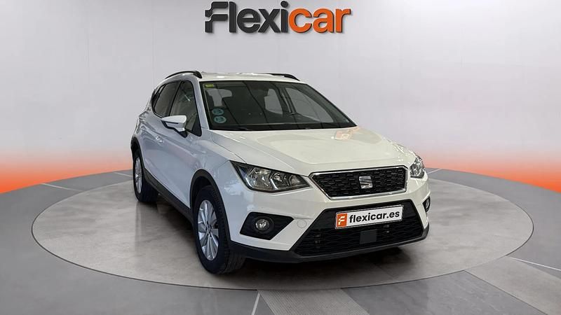 Usado Seat Arona Ecomotive 95 CV (69 kW) 2018 Blanco SUV