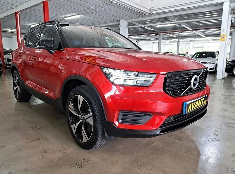 Usado Volvo XC40 R-Design 211 CV (155 kW) 2022 Rojo SUV