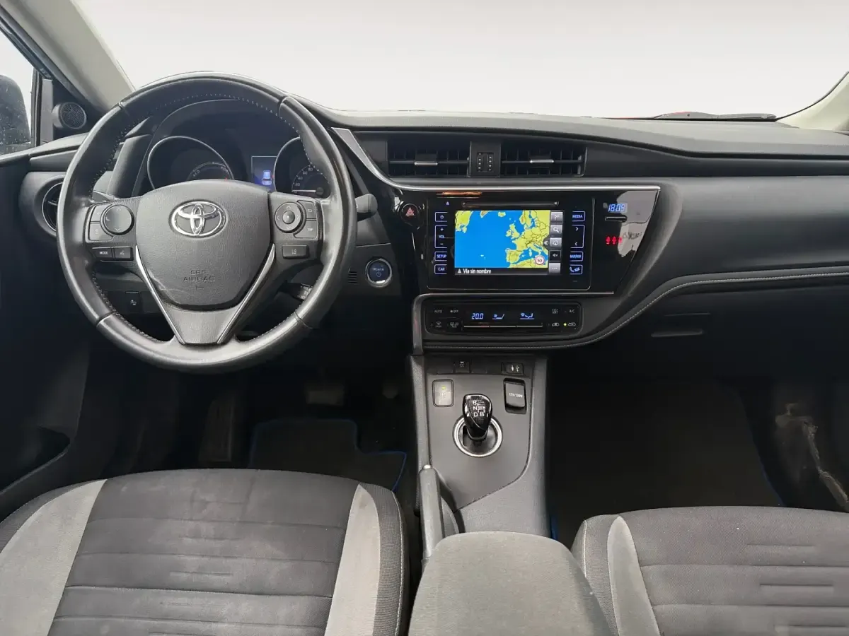 Usado Toyota Auris Hybrid Active 136 CV (100 kW) 2017 Azul