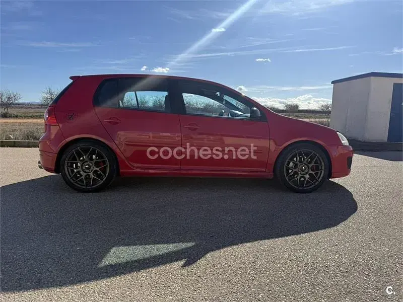 Usado VW Golf IV Sportline 200 CV (147 kW) 2004 Rojo Berlina