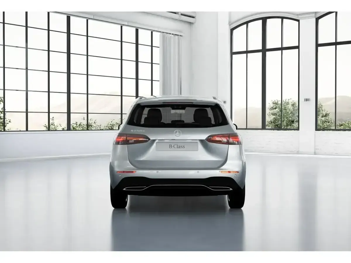 Usado Mercedes B250 217 CV (159 kW) 2024 Gris Utilitario