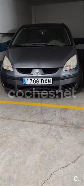 Usado Mitsubishi Colt Inform 75 CV (55 kW) 2006 Gris / plata Monovolumen