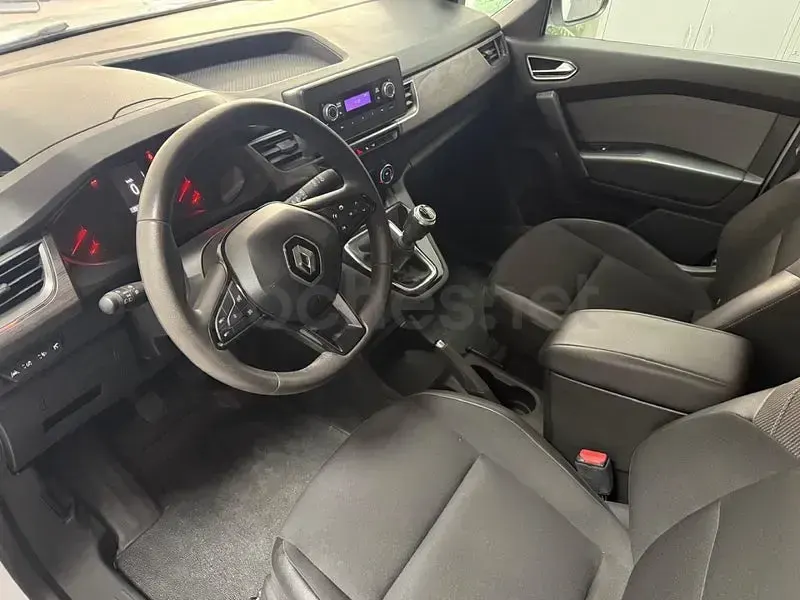 Usado Renault Kangoo 95 CV (69 kW) 2023 Blanco Monovolumen