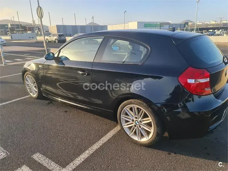 Usado BMW 118 143 CV (105 kW) 2008 Negro Utilitario