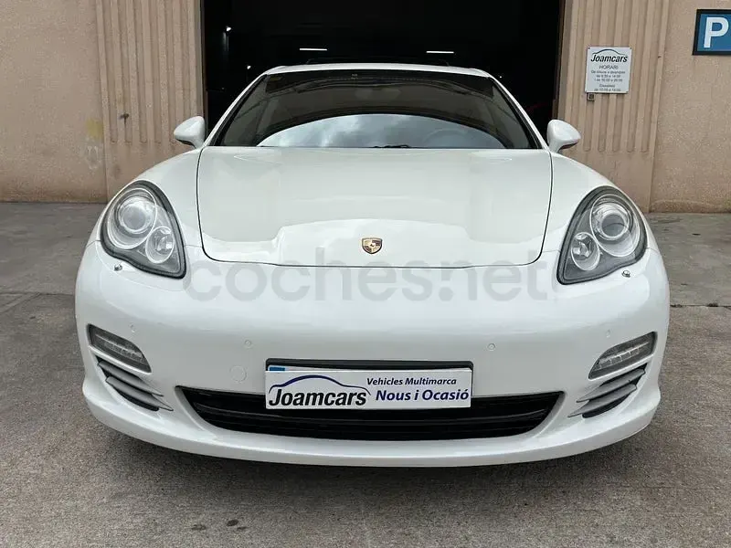 Usado Porsche Panamera 4S 400 CV (294 kW) 2011 Blanco Berlina