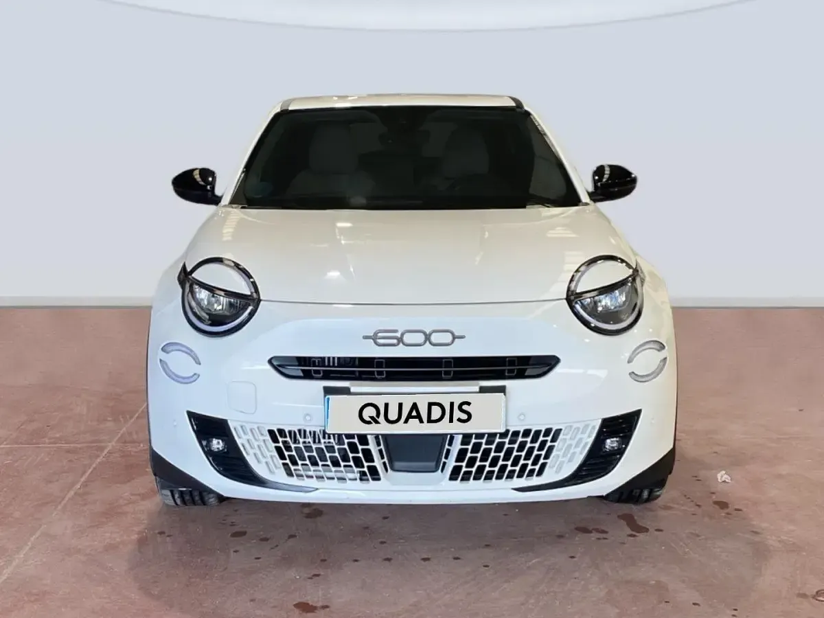Usado Fiat 600 La Prima 101 CV (74 kW) 2024 Blanco SUV