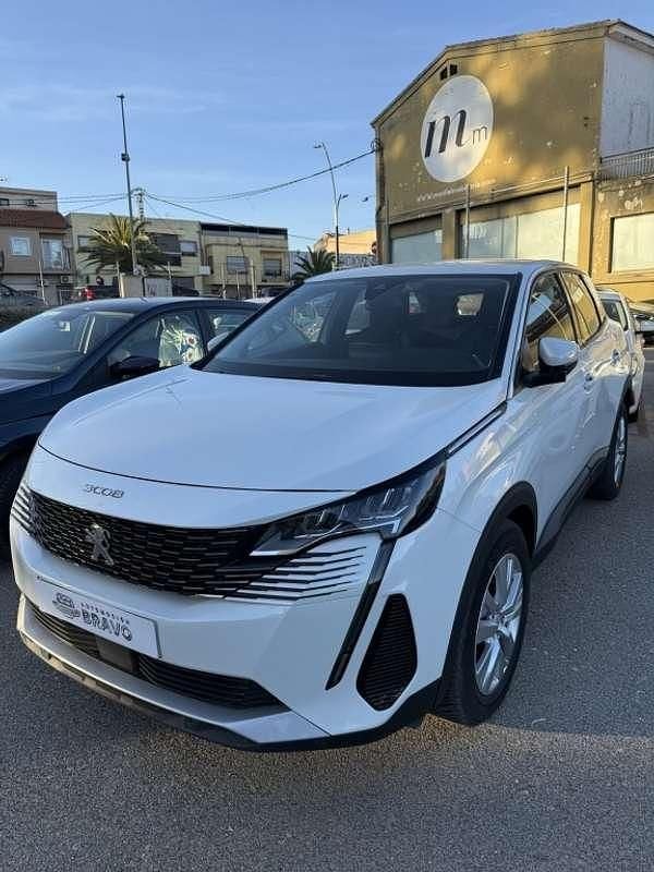Usado Peugeot 3008 Active 131 CV (96 kW) 2021 Blanco SUV