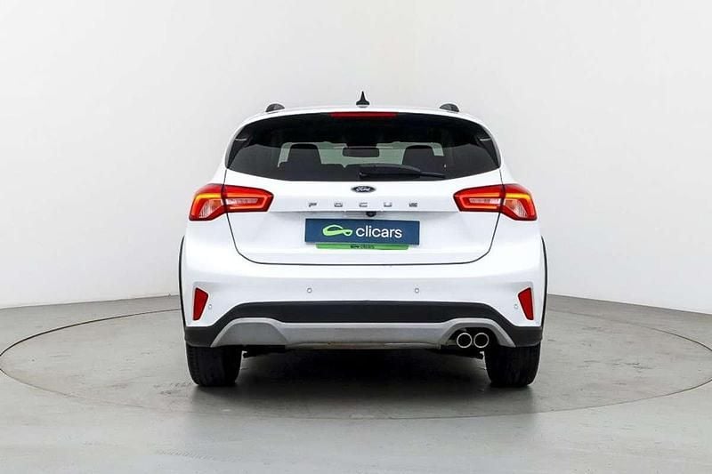Usado Ford Focus Active 125 CV (91 kW) 2019 Blanco Utilitario