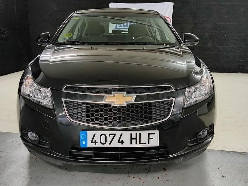 Usado Chevrolet Cruze LT 130 CV (95 kW) 2012 Negro Berlina