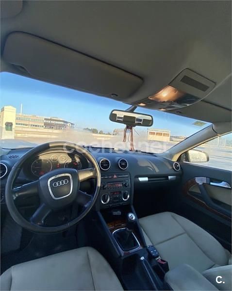 Negro Usado 2005 Audi A3 Attraction Berlina | 5350 € (Un poco caro) - Imagen 1/4