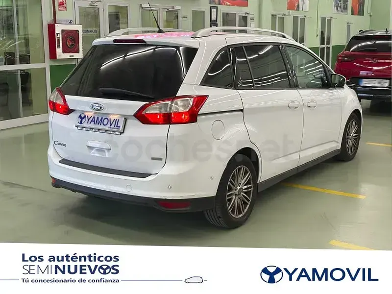 Usado Ford Grand C-Max Trend 125 CV (91 kW) 2015 Blanco Monovolumen