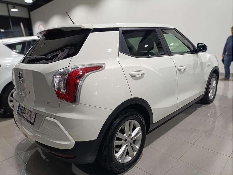 Usado Ssangyong (KGM) Tivoli 128 CV (94 kW) 2018 Blanco SUV