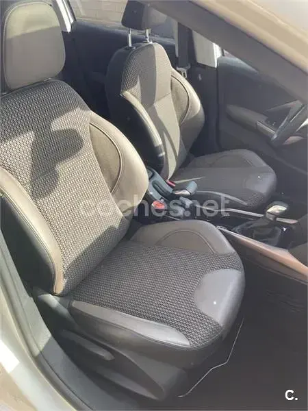 Usado Peugeot 2008 Allure 92 CV (67 kW) 2013 Blanco SUV