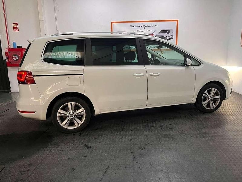 Usado Seat Alhambra Style 184 CV (135 kW) 2015 Blanco Monovolumen
