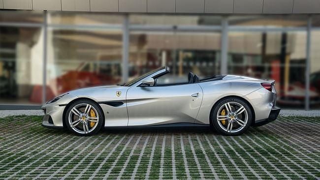 Usado Ferrari Portofino 620 CV (456 kW) 2023 Gris Descapotable