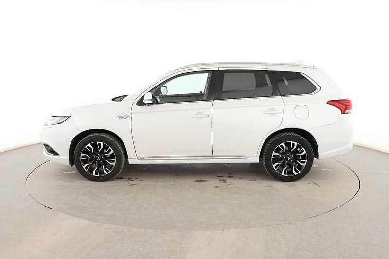 Usado Mitsubishi Outlander P-HEV 203 CV (149 kW) 2018 Blanco SUV