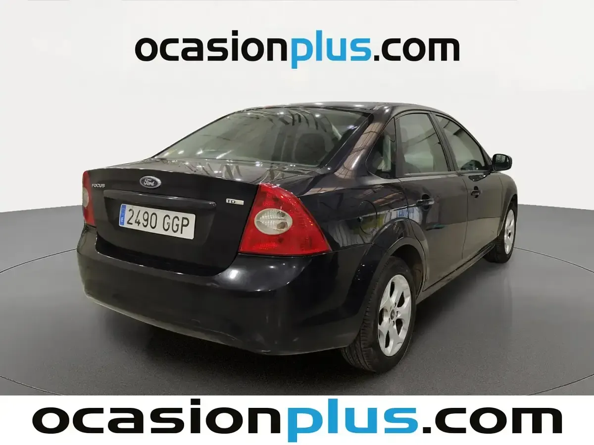 Usado Ford Focus Trend 90 CV (66 kW) 2008 Negro Utilitario