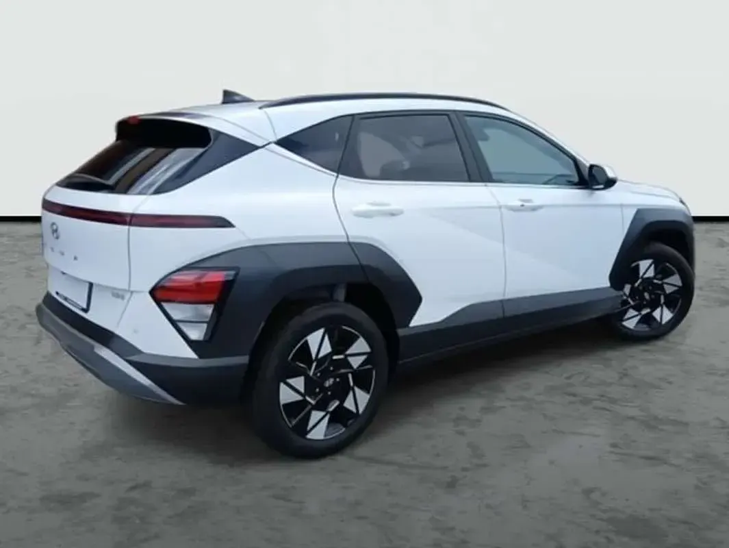 Usado Hyundai Kona 129 HP (94 kW) 2025 Branco SUV