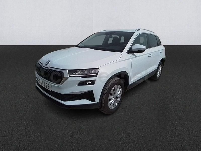 Usado Skoda Karoq Ambition 150 CV (110 kW) 2022 Blanco SUV