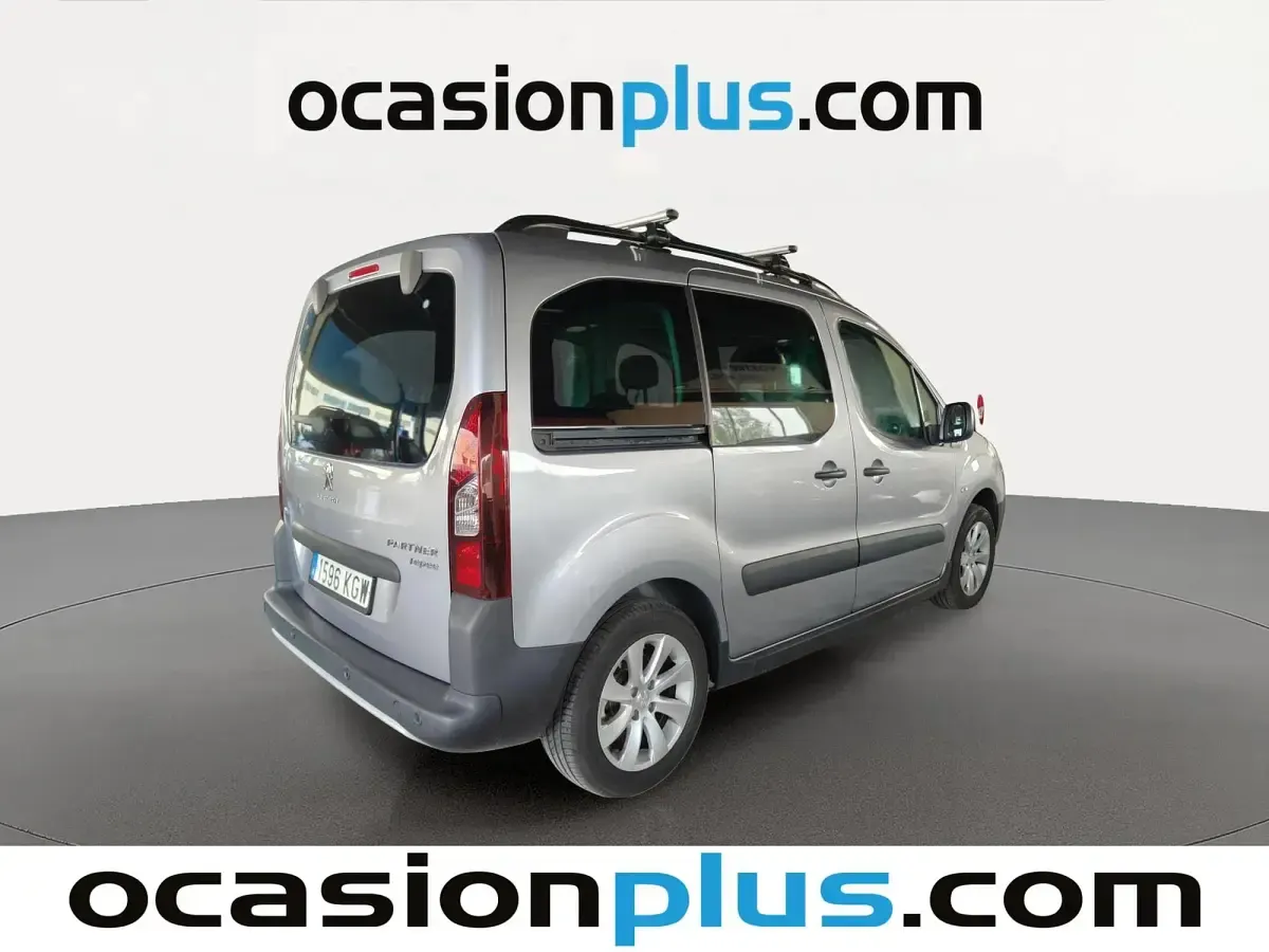 Usado Peugeot TePee Outdoor 110 CV (80 kW) 2018 Gris Familiar