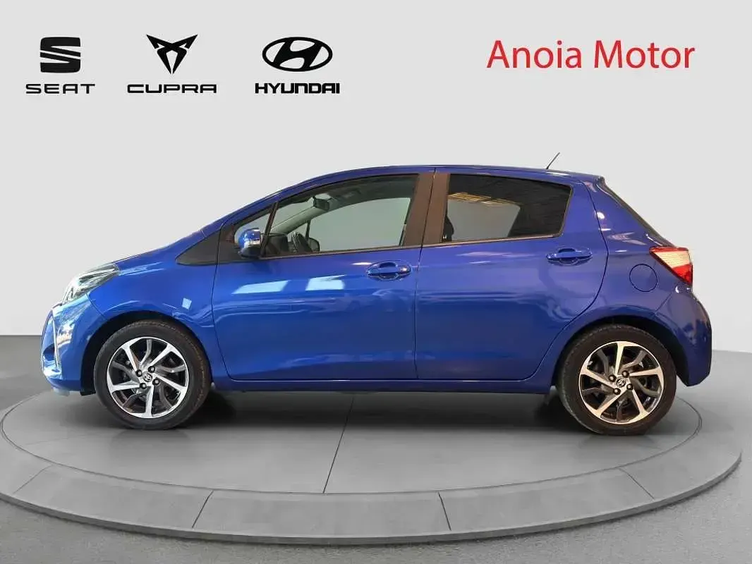 Usado Toyota Yaris Edition 111 CV (81 kW) 2020 Azul Utilitario