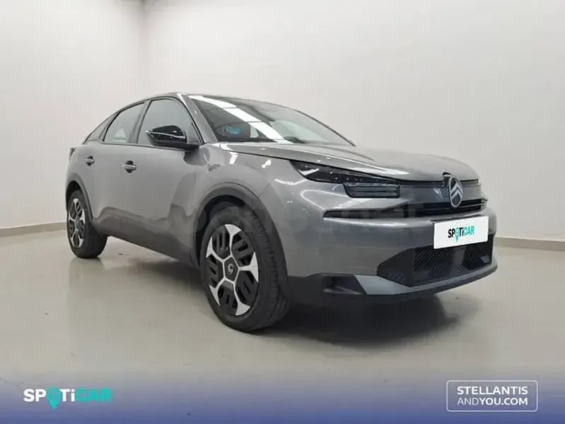 Usado Citroën C4 136 CV (100 kW) 2025 Gris / plata SUV