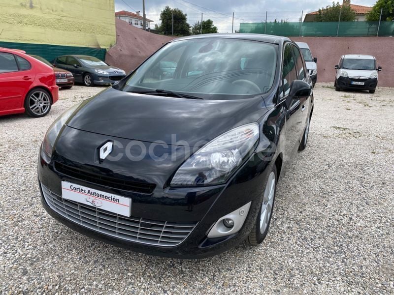 Usado Renault Grand Scénic III 110 CV (80 kW) 2011 Negro Monovolumen