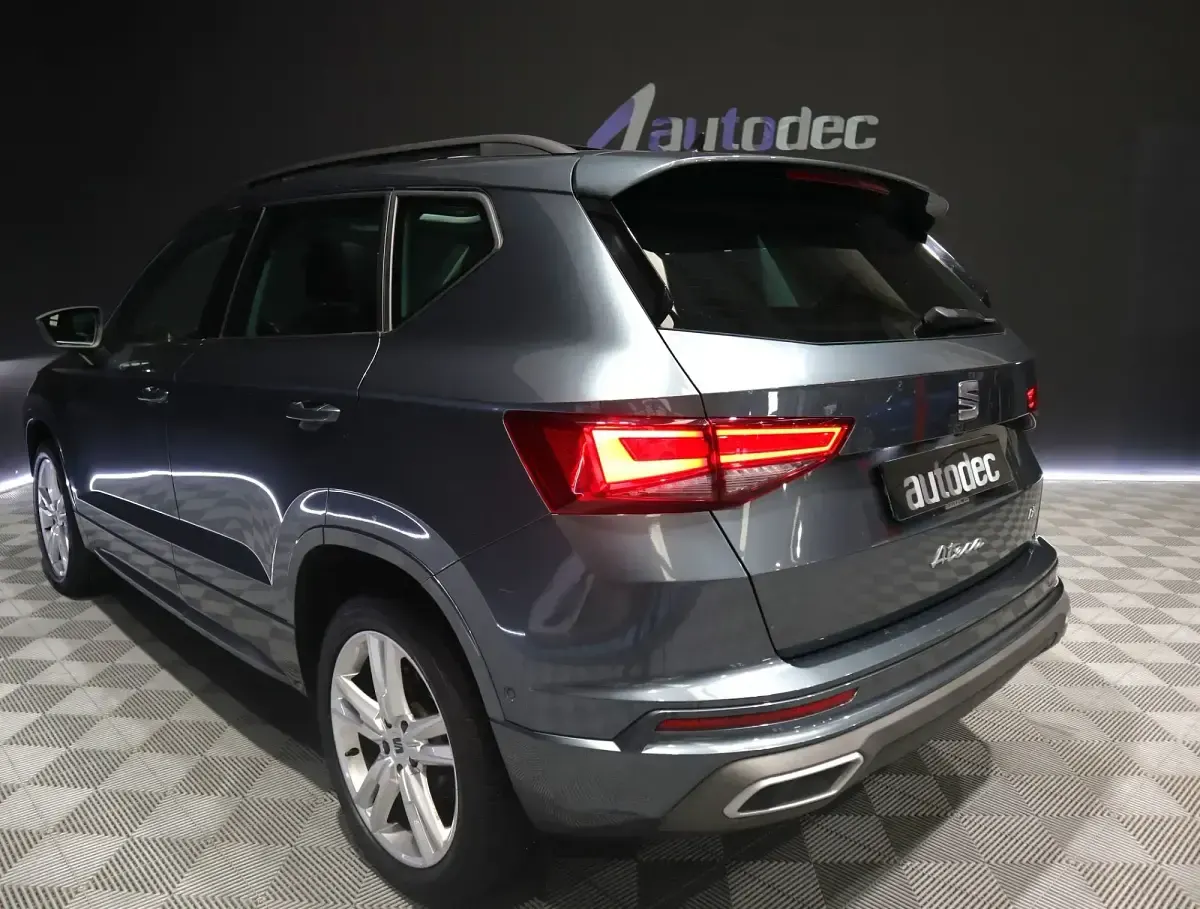 Usado Seat Ateca FR 150 CV (110 kW) 2021 Gris / plata SUV