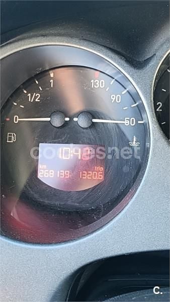 Usado Seat Altea 105 CV (77 kW) 2006 Gris / plata Monovolumen