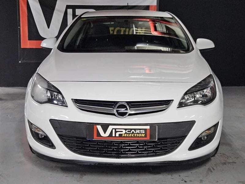 Usado Opel Astra Business 110 CV (80 kW) 2014 Blanco Berlina
