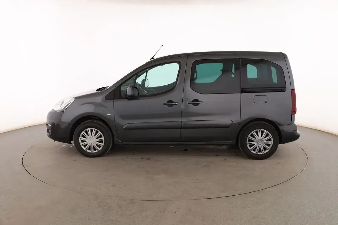 Usado Peugeot TePee Active 120 CV (88 kW) 2016 Gris Monovolumen