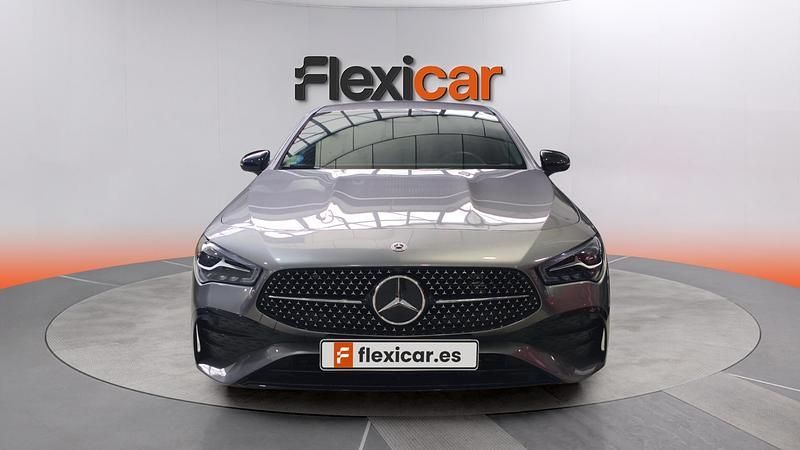 Usado Mercedes CLA200 163 CV (119 kW) 2024 Gris Berlina