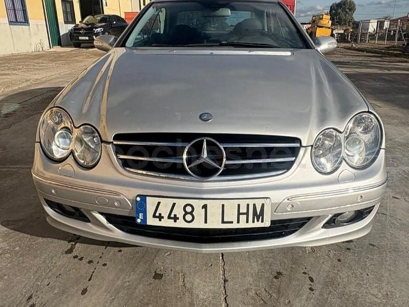 Usado Mercedes CLK270 Elegance 170 CV (125 kW) 2003 Gris / plata Coupe