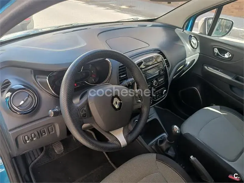 Usado Renault Captur Intens 90 CV (66 kW) 2017 Azul SUV