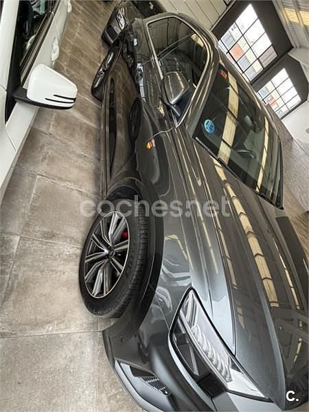 Usado Audi Q8 S-Line 286 CV (210 kW) 2019 Gris / plata SUV