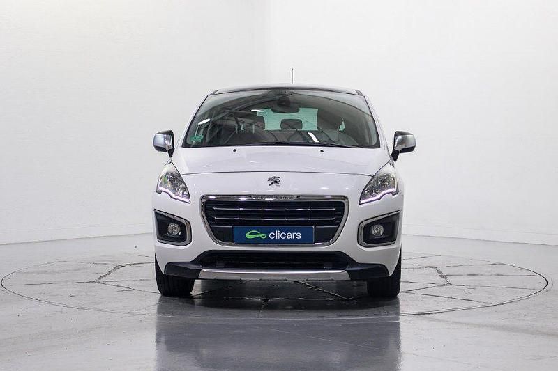 Usado Peugeot 3008 Allure 130 CV (95 kW) 2015 Blanco Berlina