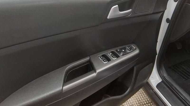 Usado Kia Sportage 136 CV (100 kW) 2021 Blanco SUV