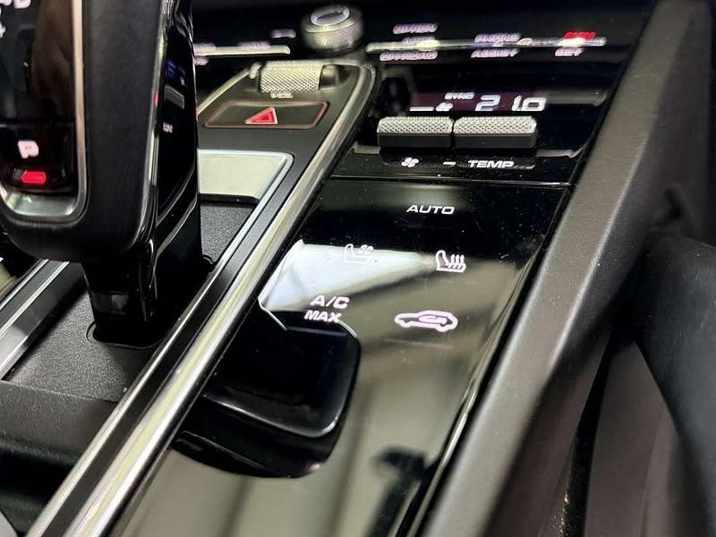 Usado Porsche Cayenne Platinum Edition 299 CV (219 kW) 2021 Blanco SUV