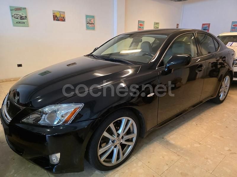 Negro Usado 2008 Lexus IS250 Luxury Line Berlina | 9600 € (Buen precio) - Imagen 1/4