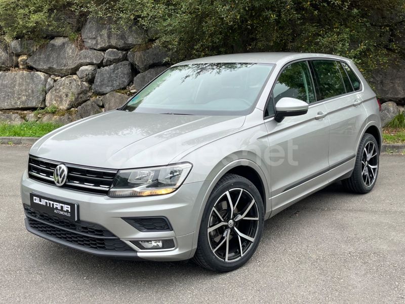 Gris / plata Usado 2020 VW Tiguan Edition SUV | 20.900 € (Precio justo) - Imagen 1/4
