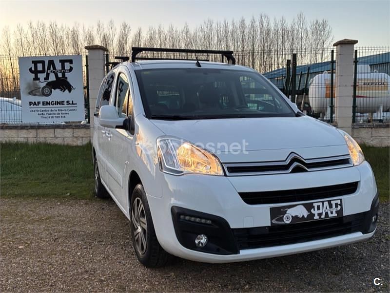 Usado Citroën Berlingo Feel 110 CV (80 kW) 2016 Blanco Monovolumen