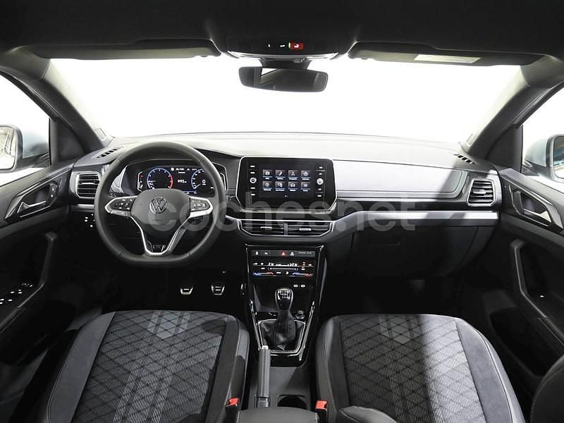 Usado VW T-Cross R-line 116 CV (85 kW) 2025 Gris / plata SUV