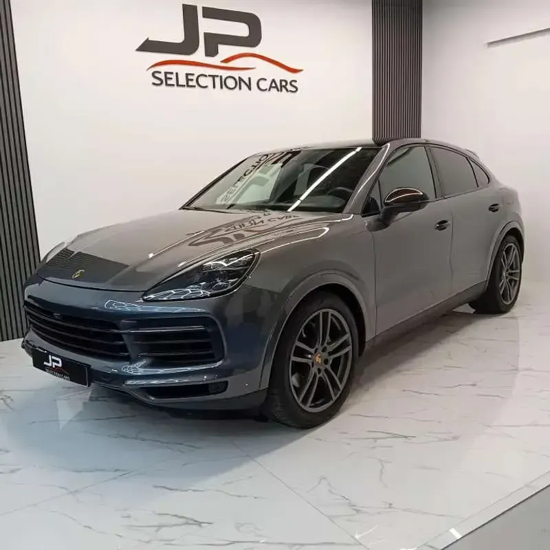 Usado Porsche Cayenne 462 CV (339 kW) 2019 Gris SUV