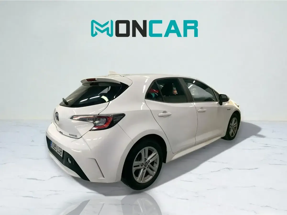 Usado Toyota Corolla Active 122 CV (89 kW) 2020 Blanco Berlina