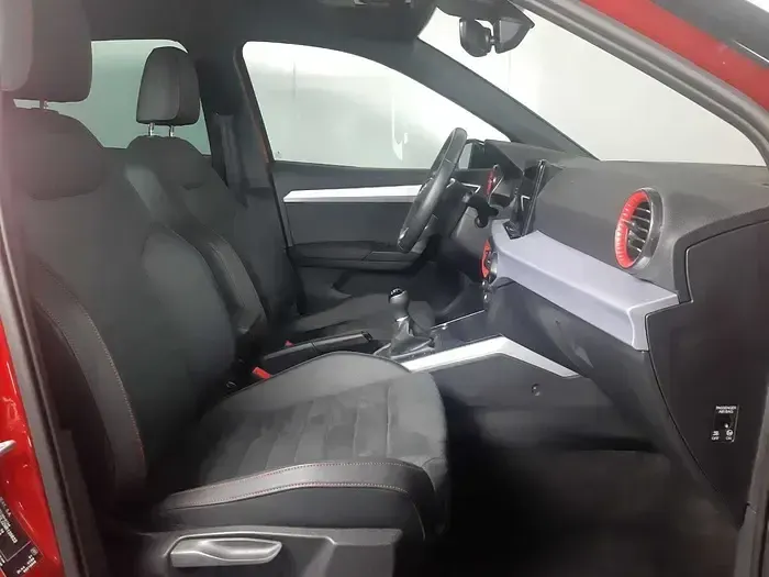 Usado Seat Arona FR 110 CV (80 kW) 2022 Rojo SUV